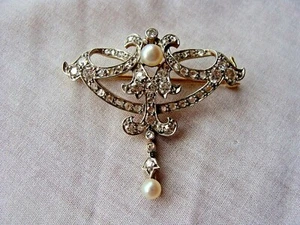 EDWARDIAN PLATINUM OVER YELLOW GOLD BROOCH WITH NATURAL PEARLS & DIAMONDS - Picture 1 of 8