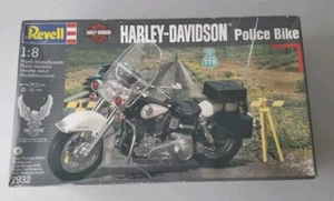 HARLEY 1200 CALIFORNIA HIGHWAY PATROL BIKE 1992 REVELL 1/8 MOTORCYCLE MODEL KIT - Picture 1 of 11