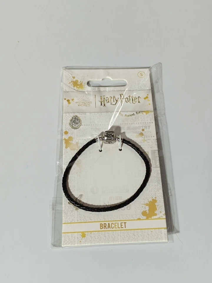 Harry Potter Schwarzes Lederarmband S 18cm - The Carat Shop - Bild 1 von 4