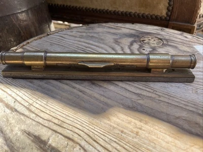Ancien Étui Fourreau Laiton Pour Niveau À Bulle  - Photo 1/4