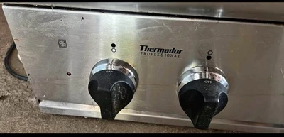 Thermador Professional Range Top 48” 6 quemadores estrellas + parrilla funcionando 🔥🔥 Foto 1 de 3