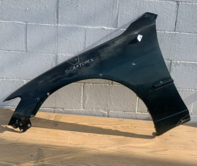 2001-2005 LEXUS IS300  LEFT FENDER SHELL COVER PANEL OEM Foto 1 de 4