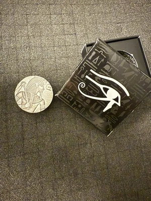 Serie de reliquias egipcias Republic of Chad 2016 5 oz King Tut plata Scottsdale .999 Foto 1 de 4