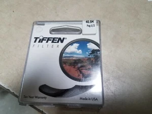 New Tiffen Round Glass Filter 40.5F Fog 1/2 - Picture 1 of 2