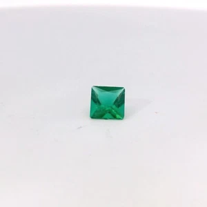 0.86ct Loose Square Princess Cut Lab Created Emerald 6 x 6 x 3.7 mm - Picture 1 of 4