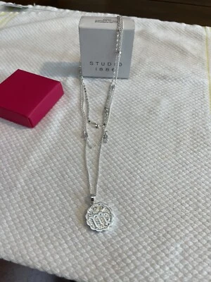 Collar Avon zodiaco en capas - Virgo Foto 1 de 3