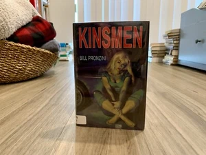 Kinsmen: A Nameless Detective Novella von Bill Pronzini (2012, Hardcover/DJ) - Bild 1 von 9