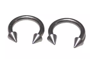 2 10g 1/2 horseshoes 5mm Internally Threaded Spike Ear Nose Ring Surgical Steel - Picture 1 of 1