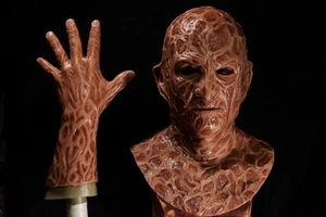 Halloween freddy silicone mask hand incubus deluxe krueger - Picture 1 of 6