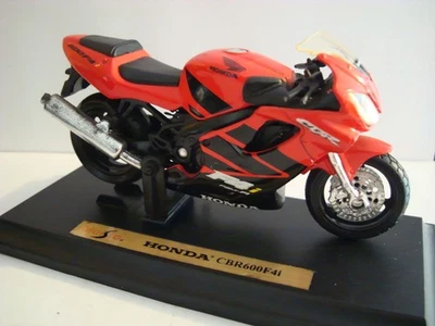 Honda CBR 600 F 4 i  Rot Schwarz   1:18  Maisto mit Standplatte - Bild 1 von 2