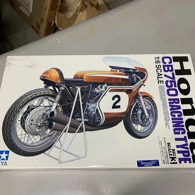Tamiya HONDA CB750 Racing Type - NUOVO - Kit Da Montare 1:6 Num. 16003 Modellino - Immagine 1 di 4