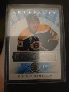 DOUGIE HAMILTON 2012-13 CUBIERTA SUPERIOR ARTEFACTOS ROJO200 # 678/699 NOVATO RC - Imagen 1 de 3