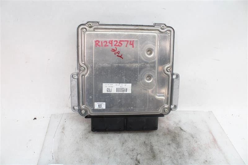 ECU ECM COMPUTER Hyundai Elantra 2016 16 2017 17 391332EGB1 1292574 - Image 1 of 4