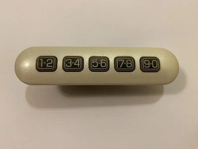 2010-2012 Ford Fusion Drivers Door Keypad Paint Code UG Foto 1 de 4