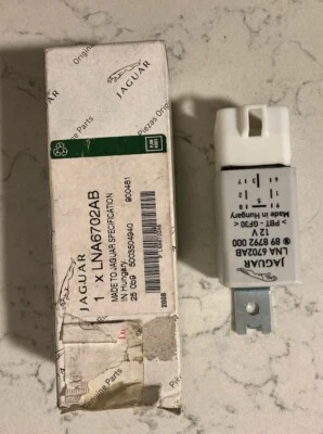 other see details 1995 1996 1997 XJ6 COOLING FAN RELAY LNA6702AB Jaguar OEM  G2U - Imagem 1 de 4