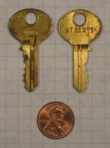 CORBIN PIN TUMBLER CUT KEY #4T31351 (TIP-TO-BOW) FROM BLANK #8618C-R1 - Bild 1 von 2