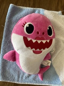2018-WowWee group Limited. Mommy Shark, Pinkfong model-61030/12" - Picture 1 of 4