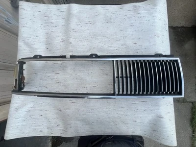 87-90 Oldsmobile Delta 88 OEM/bisel parrilla, lado del pasajero (derecha) Foto 1 de 3