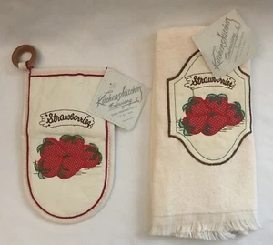 Lote de 2 toalla de pozo bordado fresas horno mitt - Imagen 1 de 6