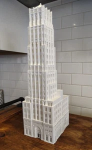 N  Scale High Rise Building / Skyscraper (~21" tall) - Picture 1 of 6
