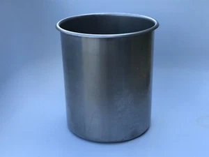 Vollrath/Polarware 6 Quart Beaker - Stainless Steel - Picture 1 of 3