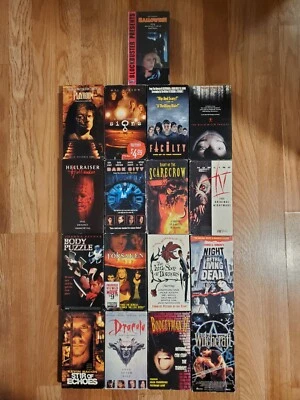17 Horror Movie VHS Tapes Lot Vintage Halloween Foto 1 de 4