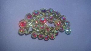 Large Vntg Gold Tone Leaf Shape W/ Multi Colored Pink Rhinestones Brooch / Pin   - Picture 1 of 12