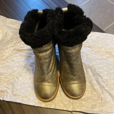 Botas boa con suela de cuña Chanel zapatos botín mujer logotipo COCO MARK  Foto 1 de 4