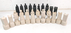 Konvolut Beneagles Whisky Dekanter Schachfiguren - Bild 1 von 12