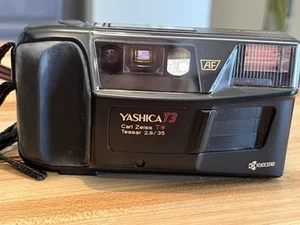 Yashica T3 Super 35mm Film Camera Carl Zeiss Tessar 2.8/35 Works-READ NEW Battry - Imagen 1 de 8