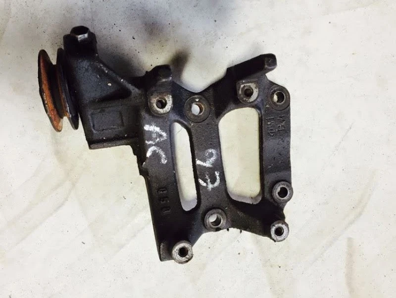 Toyota Land Cruiser FZJ80 93-97 AC Bracket with Pulley 88431-60200 Foto 1 de 1