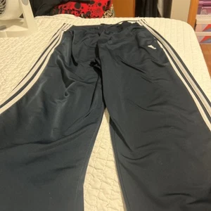 Adidas Track Pants Navy Blue/White Stripes w Pockets Men's Size Med Gently Used - Picture 1 of 5