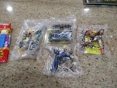 JACK IN THE BOX KIDS MEAL TOYS (LOT OF 5) NEW 1990s WONDER WOMAN--JACK-BATMAN - Image 1 of 4