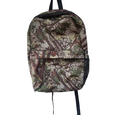 Mochila camuflada - Imagem 1 de 4