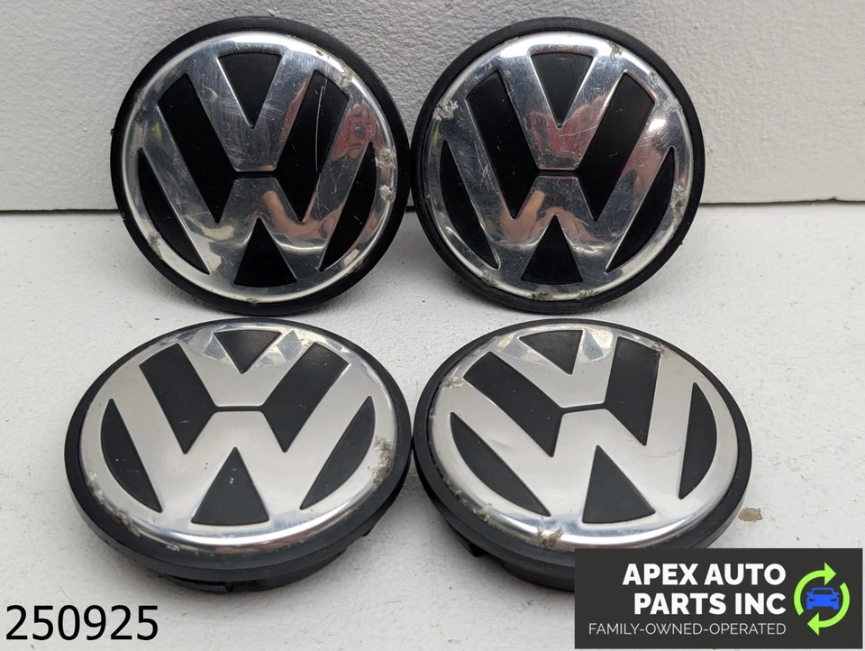 Tapacubos centrales OEM 2012-2015 Volkswagen Passat 2,5 L Foto 1 de 4