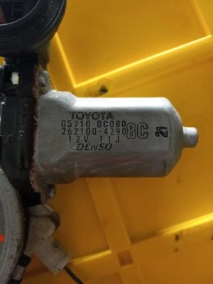 07-24 TOYOTA TUNDRA MOTOR VENTANA ELÉCTRICA DERECHA O IZQUIERDA CRISTAL NEGRO 857100C080 OEM Foto 1 de 4