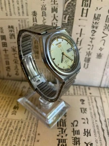 Seiko 5 -7019 Silver (1975) - Picture 1 of 7