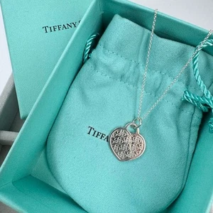 Tiffany & Co "GO WOMEN" Maratón Japón 2016 Collar Corazón Collar Japón - Imagen 1 de 11