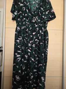 Ladies Dress,Green With Black/white Markings,Short Sleeves, Long Length,Size28 - Picture 1 of 9