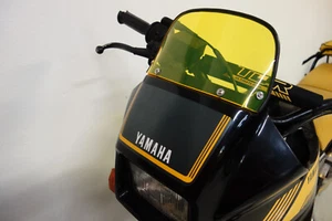 Yamaha YPVS tdr250 tdr 250 1kt 3ck Parabrisas Amarillo PATRÓN Panel Capucha - Imagen 1 de 3