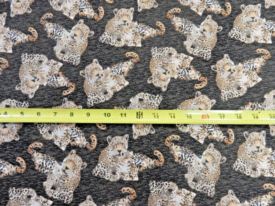 On the Wild Side 4033 Leopard Cub Jungle Cotton Studio E Foto 1 de 1