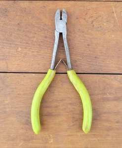 Matco Tools PMD06PAF 5-1/2" FLUSH CUTTER FLORESCENT GREEN - Picture 1 of 6