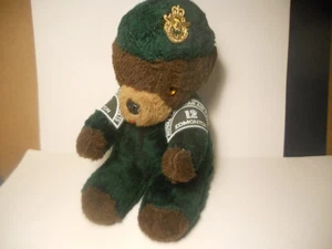 ROYAL CANADIENSE Air Cadets Vintage TEDDY BEAR 12 Edmonton oro sombrero prendedor Canadá años 80 - Imagen 1 de 6