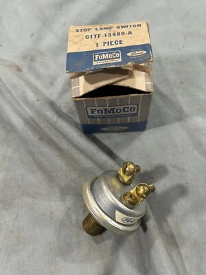 Interruptor de luz de freno de aire para camioneta Ford 1957-75 NOS C1TF-13480-A Foto 1 de 3