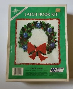 1981 National Yarn Crafts Latch Hook Kit X945P Wreath - Picture 1 of 6