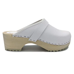 AM-Toffeln Swedish Style Clogs in White (100) - Wooden Footbed - Picture 1 of 3