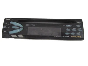 Conjunto de unidad delantera estéreo para automóvil ALPINE CDE-7854R - Imagen 1 de 2