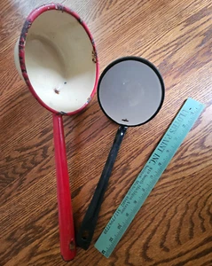 2 Vintage Enamelware Ladles Scoops Black & White Red & Cream - Picture 1 of 5