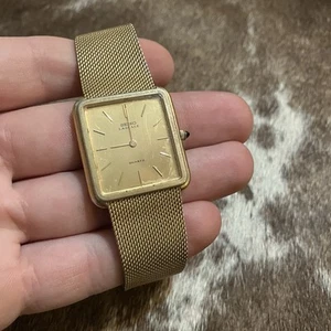 80’s Seiko Lassale Vintage Gold Rectangular Quartz Mens Watch Authentic Working - Bild 1 von 6