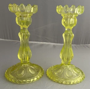 PAAR VINTAGE KANARIENGELBE VASELINE GLAS MÜNZPUNKT KERZENSTÄNDER HALTER - Bild 1 von 9